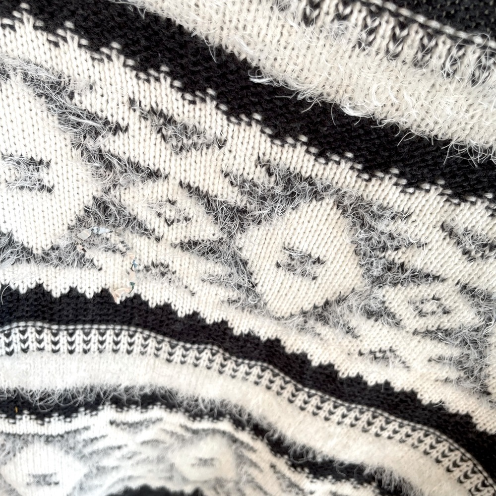 Soft sweater - Picture 3 of 3